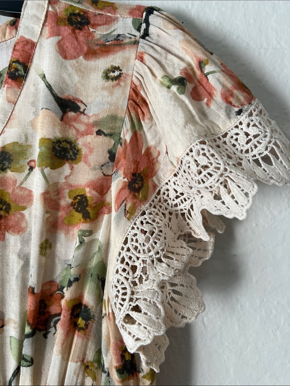 Like New! BALTIC BORN Aliyah Midi Dress Coral Floral in Size S - Picture 7 of 16
